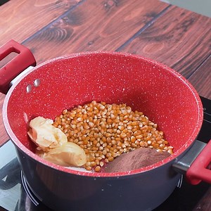 3.5M views · 13K reactions | The secret of the popcorn! That cinema popcorn! | Delicious Cooking Recipes | Facebook