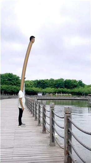 The human body transports water greening the desert is a funny special effect of greening the desert