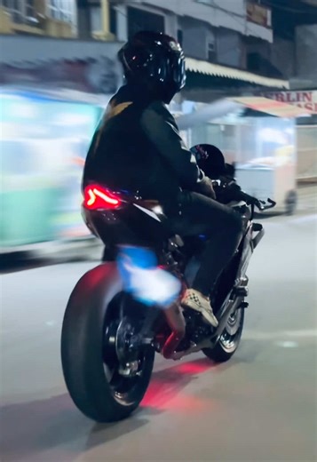 Kawasaki ZX25R Performance and Features Overview