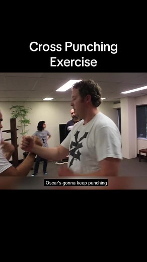 Mastering Wing Chun Cross Punching for Combat Efficiency