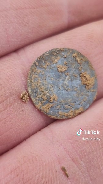 private property with permission! #foryoupage #viral #metaldetecting #fyp #exploring