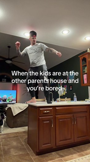 When the kids are at the other parent’s house and suddenly I don’t know what to do with myself… so now I’m dancing on the counter 💃😅 #DadLife #CoParentingLife #EmptyHouseEnergy #SingleDadVibes #BoredAtHome