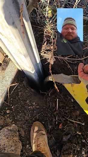 Best way to use post mix #toptip #howto #fencing #builders #landscapers #landscaping #garden