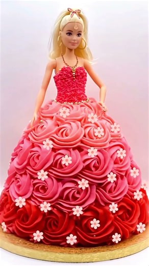 This stunning ombre Barbie princess cake is a birthday dream come true! 💖🎂✨ #BarbieCake #shorts