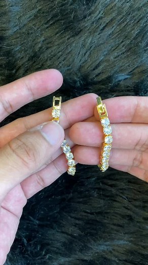 How to Lock a Tennis Bracelet Tutorial