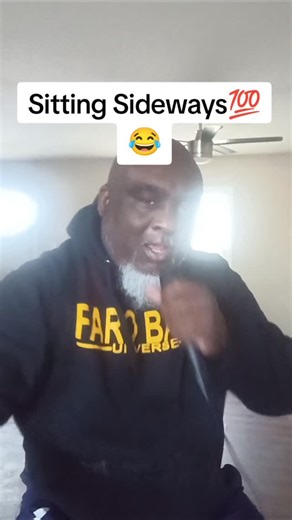 "Viral Entertainment 411" on Instagram: "When you start clinching yo ass cheeks cause you gotta 💩😂💯 #sittingsideways #jokes #funny #funnyvideos #comedy"