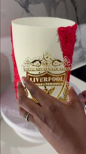 How to attach a cake topper on the side of a cake