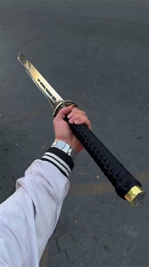 King Rider Sword Review | Royal Design & Extreme Power