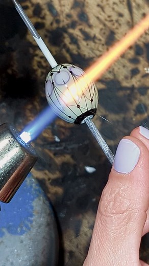 Let's do one #nofilter. I think it's more informative in some ways... #jcherrell #glass #stringer #flameworking #glassbeads #glassart #flameworkbeads #glassartist #blocked #ghosted #windowtech #launchdate 6/15 #anticipation | JC Herrell