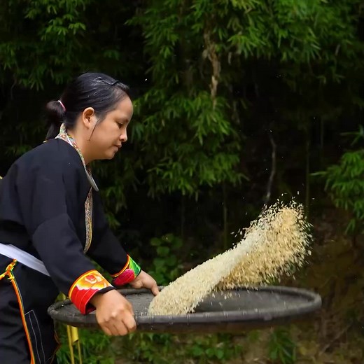 16K views · 313 reactions | Dwarf Family on Reels | Facebook