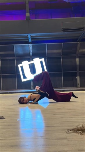 Slow baile: coreografía lenta para dancer y bailarina