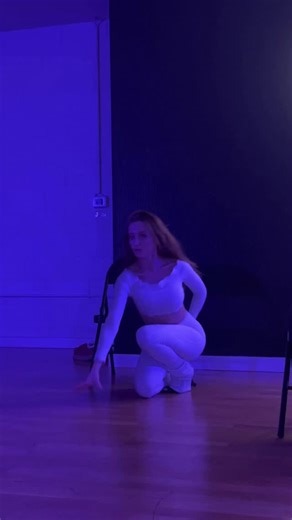 Once, one decision completely changed my life. I was at my lowest. A new city. A breakup. Overwhelming responsibilities and constant anxiety. Life felt gray—a series of days I was just trying to get through. Empty inside, and not much in my wallet either. But I chose to dance I’ll never forget how I felt after that first class. My body was alive with happiness, my heart full of inspiration. I walked out with a smile I couldn’t hide, feeling like I was finally LIVING again.And suddenly, I had ama