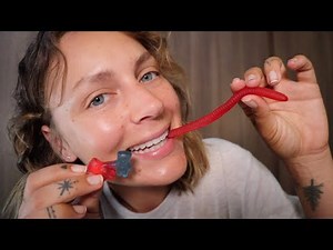 ASMR | Eating Gummy Bears 🍬🧸 (Mouth Sounds!!)
