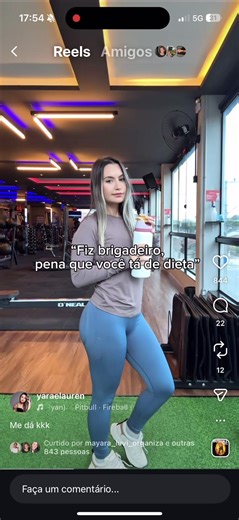 Efeito de Texto no CapCut: Como Fazer Passar por Trás