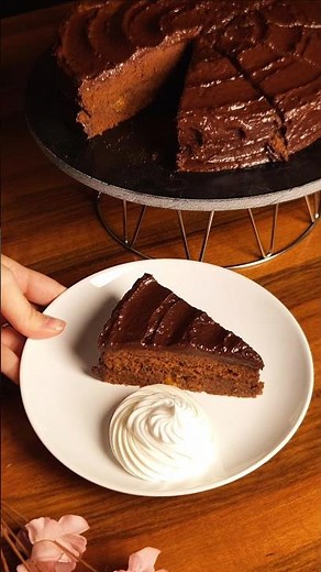 ​The secret to the juiciest Sacher torte 🍊 #baking #sachertorte #cakerecipe