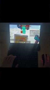 Playing Minecraft on tablet using keyboard and mouse 💀 #minecraft