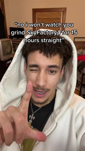 Top Minecraft Modpacks: SkyFactory 4 Gameplay