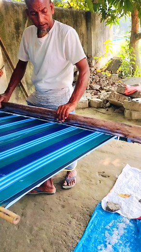 Taat Lungi Sizing Process | তাঁতের লুঙ্গিতে সাইজিং প্রক্রিয়াকরণ #reel #bd #tradition #culture #lungi #taat #tat #work #Nice #niceview | BD Villagers
