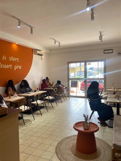 Un petit coffee tour pour ceux qui n’ont pas encore eu l’occasion de franchir notre porte 😊 #sistersfactory #restaurantlibreville #libreville_gabon🇬🇦 #CapCut