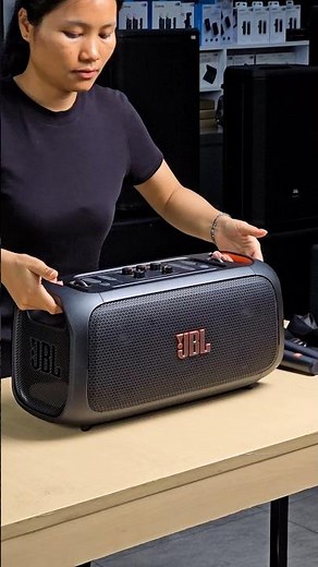 100W PORTABLE PARTY MACHINE! JBL PartyBox On-The-Go Essential