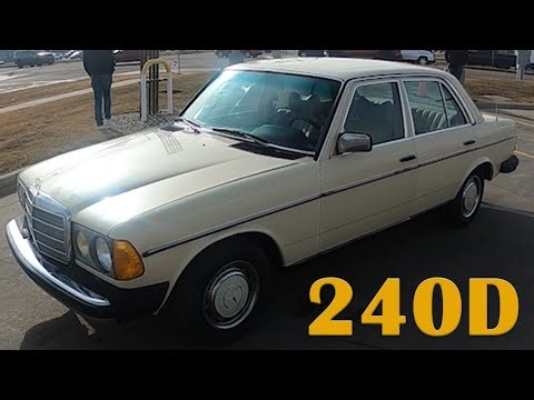 A Look at a 1983 Mercedes 240D MANUAL