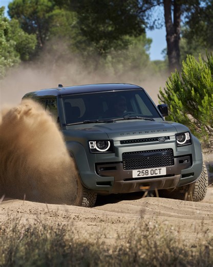 極致性能主宰全地形，Defender OCTA 超高性能旗艦正式登台，歡迎洽詢全台授權經銷商預約鑑賞。 線上訂製專屬座駕｜https://bit.ly/4o34Uvi | Defender | Facebook