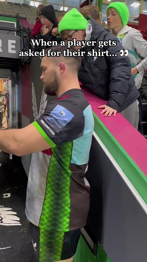 This is why players don’t give their shirts out 🤣 #Rugby #Harlequins #Shirt #RugbyUnion