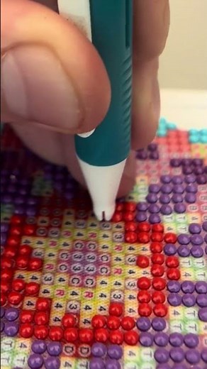 BeadBlitz is the automatic diamond painting pen that also works as a bedazzling tool