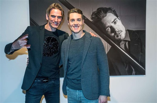 „Last Kingdom“-Star in Stuttgart: Was macht Alexander Dreymon in Stuttgart?