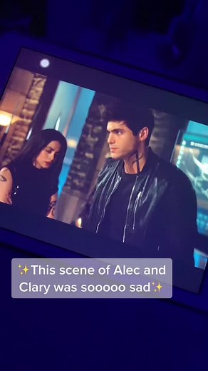 Heartbreaking Alec and Clary Moment on Shadowhunters | Netflix