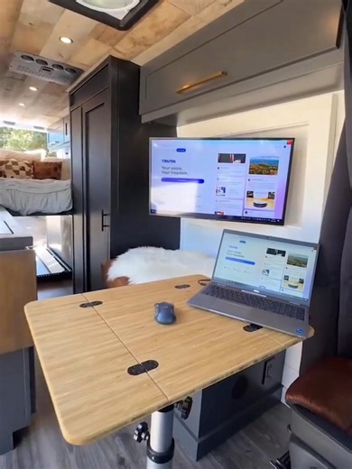 Vanbox Camper Mercedes Benz Sprinter Ford Transits Van life Rv modifications #vanlifeeurope #europecamping #campervaneurope #vanlifegermany #vanlifefrance #vanlifesweden #vanlifeuk #Rvtour #Rv #rvlife #rvcamping #outdoorlife #rvmodifications #outdoors #crosscountry #vanbox #benzsprinter #volkswagent1 #volkswagenT2 #volkswagenmultivan https://innaturemanufacturer.com/products/travel-trailer-series/vanbox-rv-campervan/