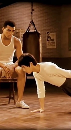 Bruce Lee One-Hand Push-Ups Leave Ali Amazed | Legendary Gym Moment🔥