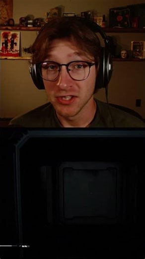 There's A Hole 😂 #fyp #gaming #funny #rage #reaction #alien #alienisolation