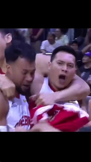 NEVER SAY DIE lives ON ❤ As Brgy. Ginebra moves on to semis via GAME WINNING 3PT SHOT of STEPHEN HOLT 😱 What a way to end‼️ #pba #pbaedits #brgyginebrasanmiguel #nsd