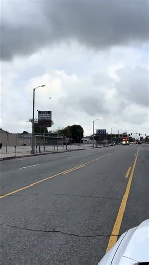 los angeles fire department engine 93 responding. #lafd #firedepartment #firerescue #firetruck
