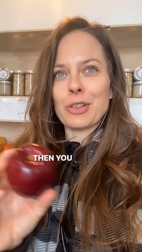 1.7K views · 39 reactions | @marketsmor gets the ✨ Cosmic hype ✨ Our farmers crossed two varieties to achieve the optimal apple: The Honeycrisp varietal for its texture, flavor & juiciness, and the Enterprise for its slow-to-brown superpower. The result? Apple-solute perfection What was your first impression of Cosmic Crisp® apples?  Drop them in the comments! | Cosmic Crisp Apple | Facebook