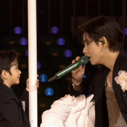 Taehyung Live Performance of Inner Child | BTS V Concert Highlights