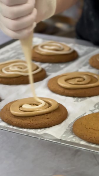 How we make our Turtle Cookie 🍪 #cookiesbyejvinds #ejvindscookies #cookiesbyejvindstiktok #cookiesoftiktok