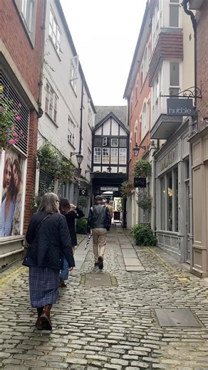 Getting Around Guildford: Tips for New Students