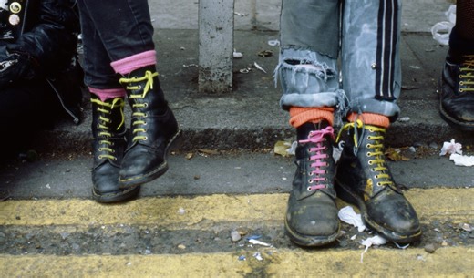 Watching The Kings Road Punks in 1980s London - Flashbak