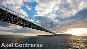 Akashi Kaikyō: The World’s Longest Suspension Bridge and Its Battle Against the Ocean 🌊🌉 In the turbulent waters of the Akashi Strait, Japan built one of the greatest feats of modern engineering: the Akashi Kaikyō Bridge. With a jaw-dropping 1,991-meter central span, this steel giant not only connects Honshu to Awaji Island but also bridges the past, present, and future of an entire nation. In this video, you’ll discover: ⚙️ How it was designed to withstand typhoons and earthquakes in one of t