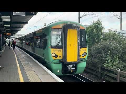 TRAINSPOTTING - Southeastern Class 377 Electrostar (377128)