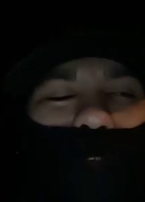 Voilà ce qui se passe quand les shmet de Twitter comme Zig (@kelb_el_louz) insulte les femmes marocaines de chez nous 🇲🇦 ça finit toujours en vidéo d’excuse merci aux vrais rifains de Strasbourg qui font les choses biens de l’avoir retrouver