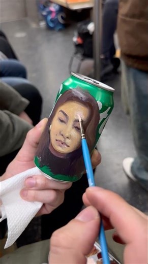 Painting a stranger’s portrait on the NYC subway! 😱