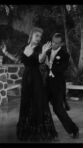 The Hypnotic Dance Move That Ginger Rogers Created! 💃✨ #filmhistory #filmflashbacks