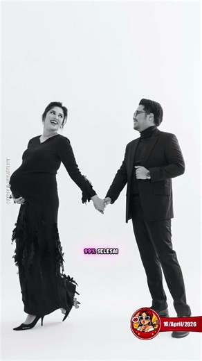 OCHI ROSDIANA SHOWS OFF Maternity Photos, READY TO WELCOME HER FIRST CHILD