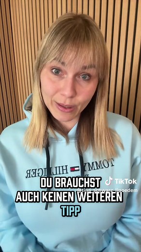 Wenn Diäten mit Lipödem immer wieder scheitern, liegt das nicht an dir. Viele Frauen mit Lipödem erleben täglich ein inneres Chaos. Was essen? Wie bewegen? Was hilft wirklich? Wenn du mit Lipödem schon lange versuchst, Ernährung und Bewegung richtig zu machen, kennst du dieses Gefühl. Zu viele Tipps, zu viele Regeln, und am Ende bleibt Unsicherheit. Im kostenlosen 2-tägigen Webinar „Klarheit statt Chaos“ bekommst du einen ruhigen, alltagstauglichen Rahmen speziell für Lipödem. Du verstehst, waru