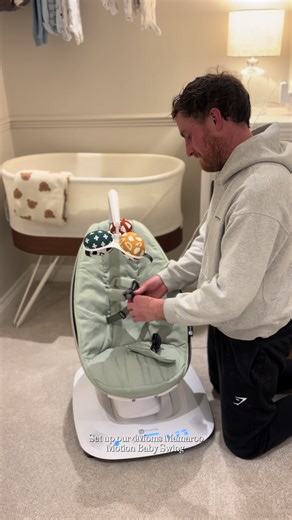 Loving the sage green colour we chose 🫶🏻 #pregnancy #april2026baby #rockerswing #bluetoothswing #babyproducts 4Moms Mamaroo 5 Multi Motion Baby Swing 👶🏼🥰 @4moms