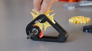 Learn about the Geneva Drive – A Snappy Mechanism Found Inside Old Film Projectors