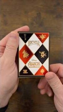 Unboxing ASMR jeu de cartes Alice In Wonderland #shorts #playingcards #cardistry #cartes #magie